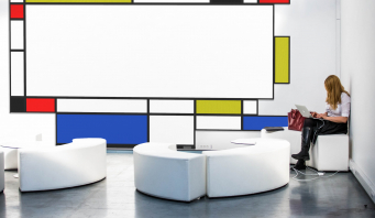 Sortie en 2021, la gamme Mondi de Vanerum fait du tableau blanc un élément décoratif autant que collaboratif.